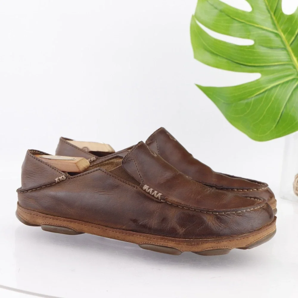 Olukai Mens Moloa Loafers Size 9.5 Brown Leather Moc Toe Slip On Shoes Slippers